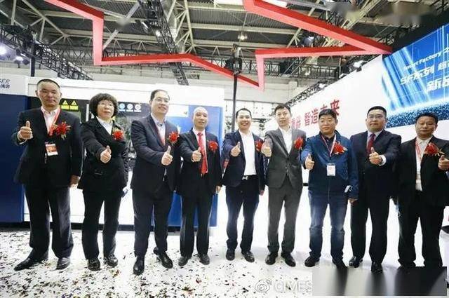 SuperSmart！大族激光SF系列光纤激光切割机全球首发(图1)